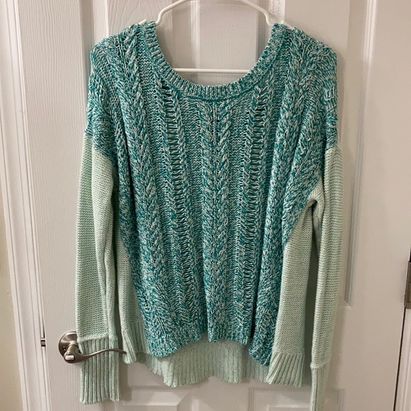 American Eagle Outfitters Sweaters - VERY COZY two tone thick knit sweater
